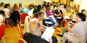 Funcionamiento de parte de las comunidades en la sala principal