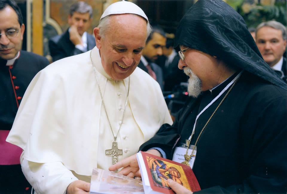 Francisco y Mons. Mouradiam